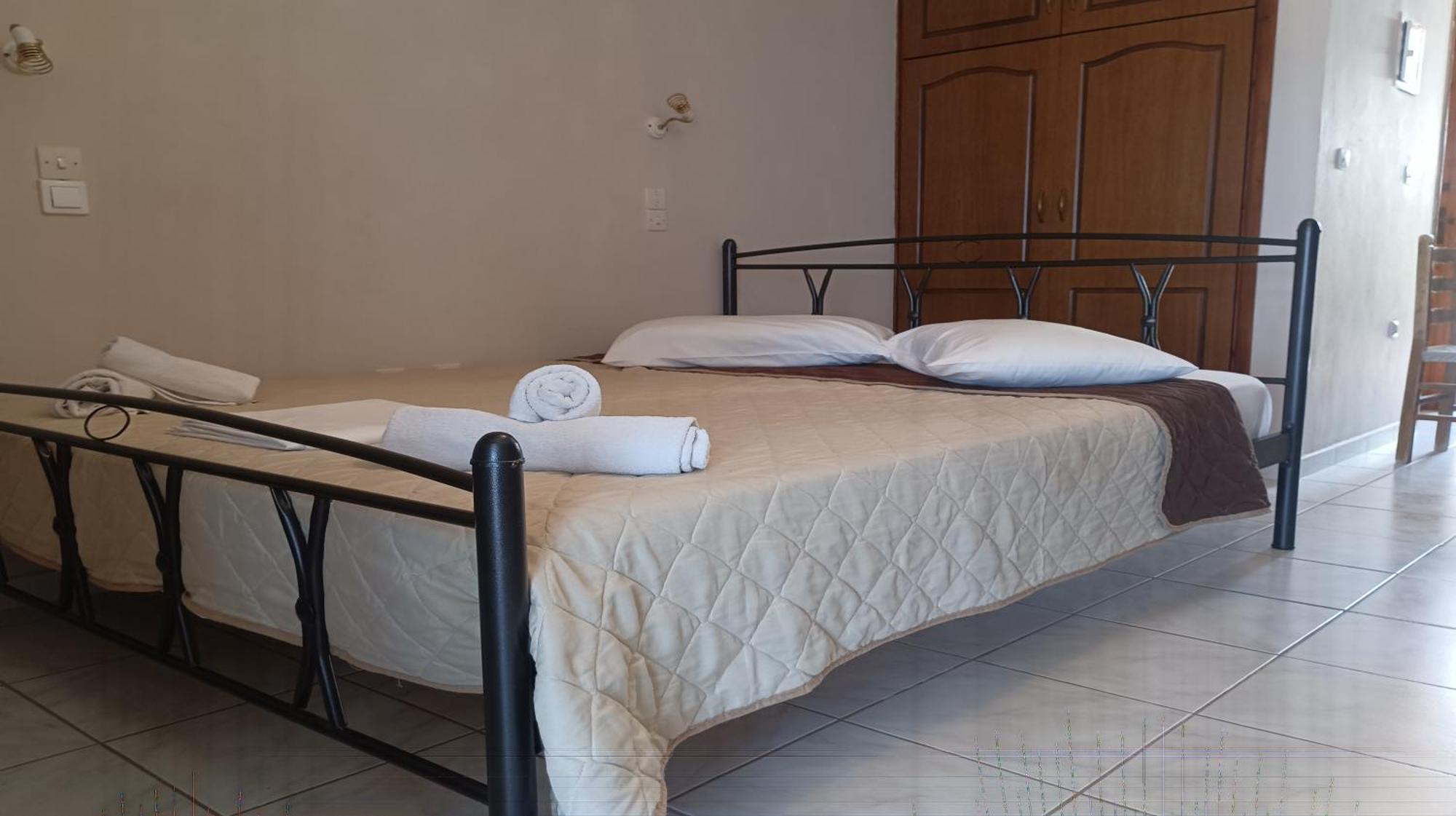Studios Zaritsi Tirós Dış mekan fotoğraf
