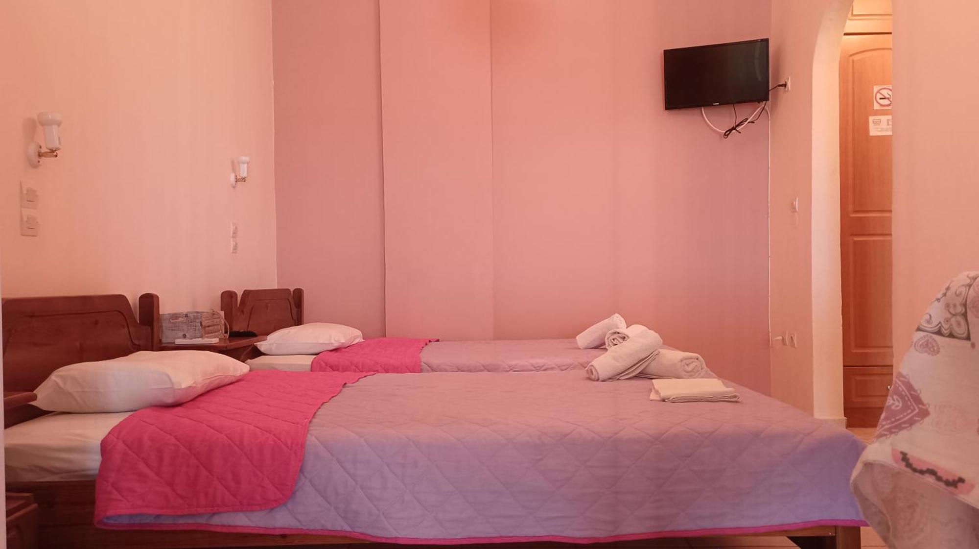 Studios Zaritsi Tirós Dış mekan fotoğraf