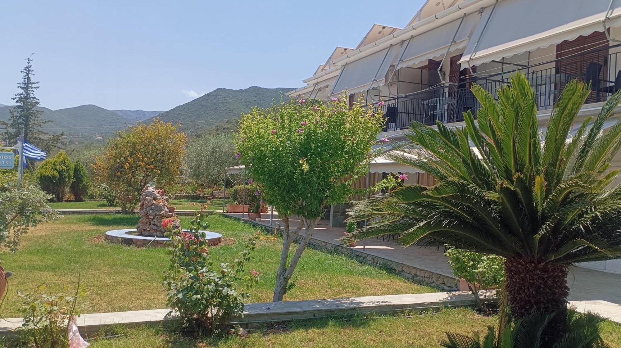 Studios Zaritsi Tirós Dış mekan fotoğraf