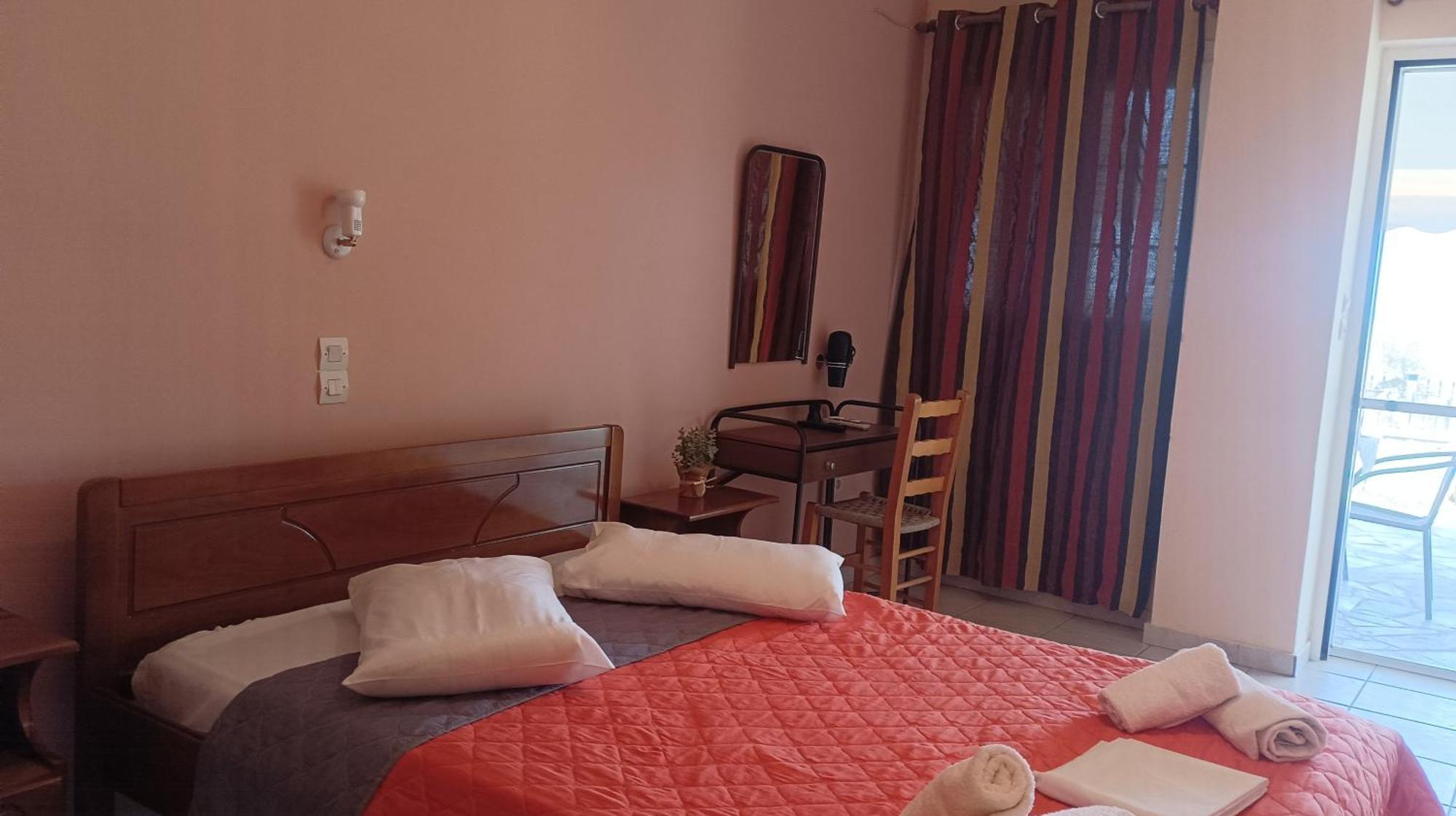 Studios Zaritsi Tirós Dış mekan fotoğraf